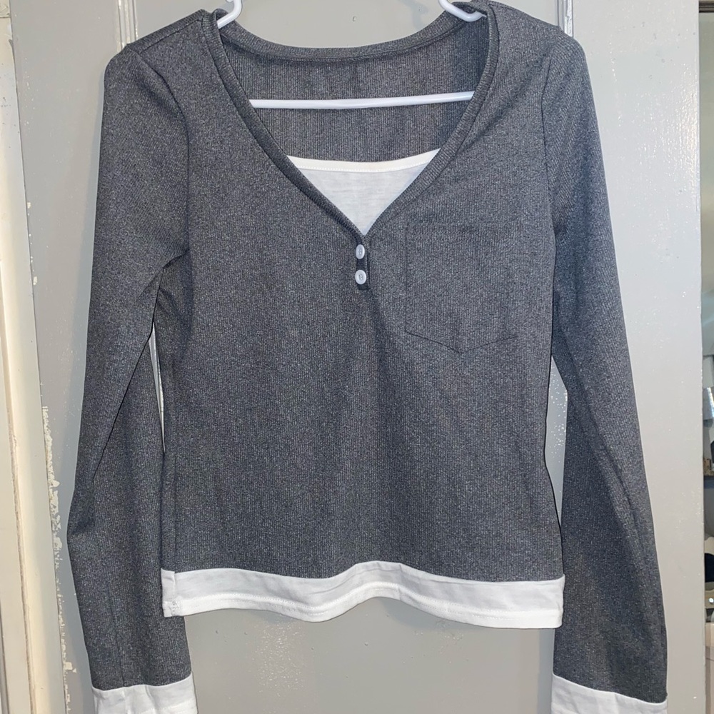 Cute 2000’s styled shirt